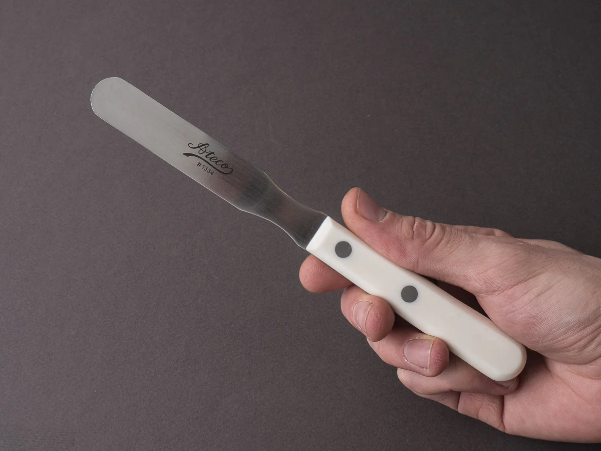 Ateco - Pastry Spatula - Thin 4" - Rounded Tip - White Handle - Image 4