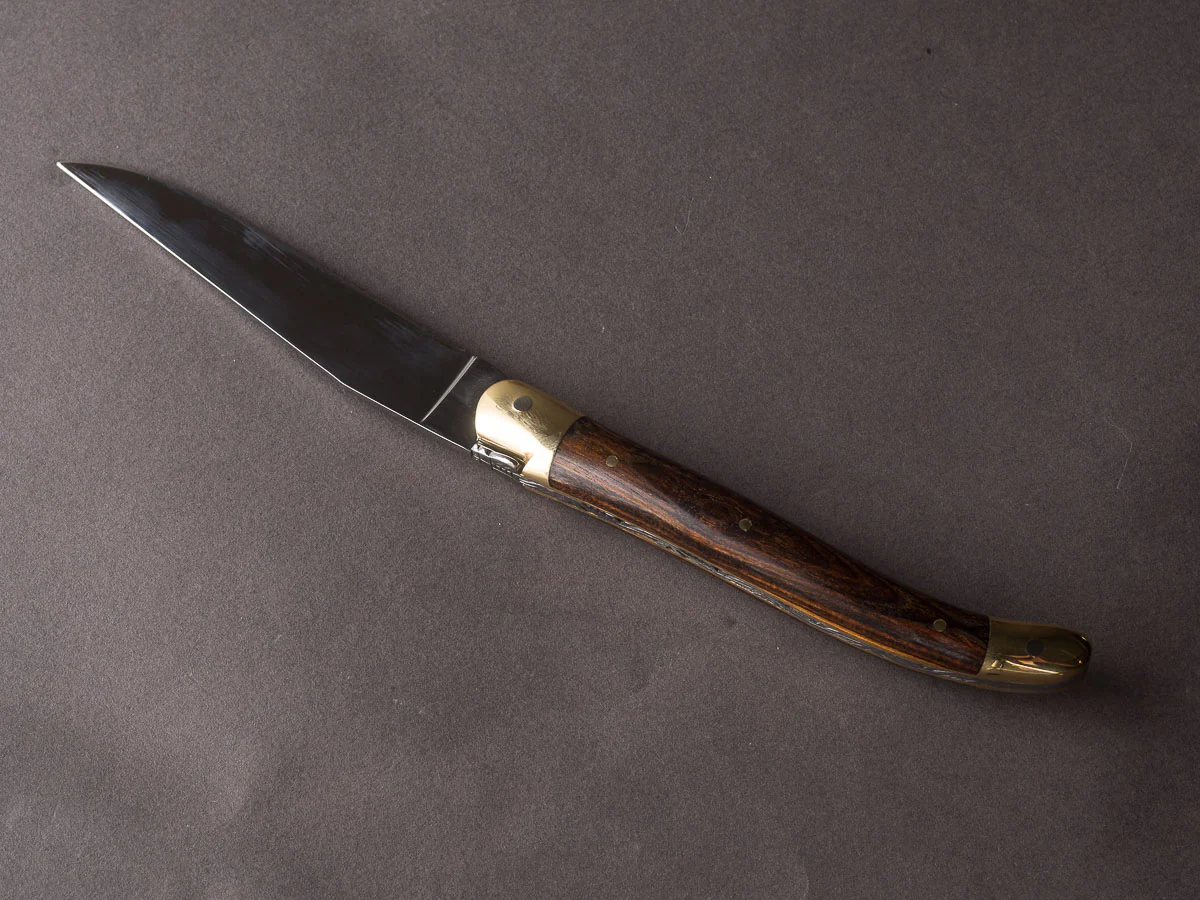 Forge De Laguiole - 11cm Folding Knife - Spring System - Pistachio Handle and Brass Bolsters - Image 2