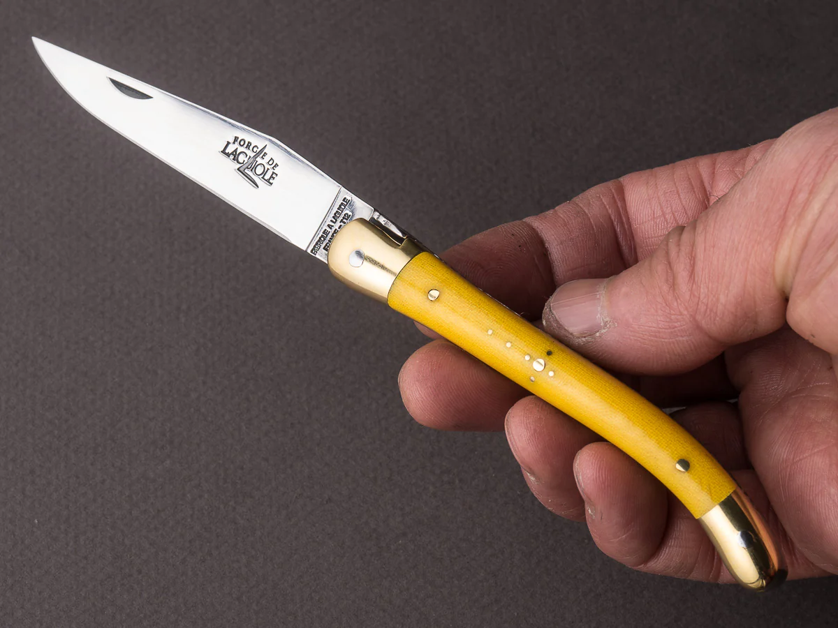 Forge de Laguiole - 90mm Folding Knife - Spring Lock - Yellow Micarta & Brass Handle - Image 4