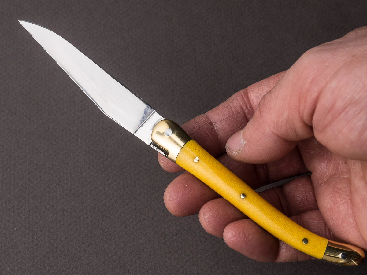 Forge de Laguiole - 90mm Folding Knife - Spring Lock - Yellow Micarta & Brass Handle - Image 5