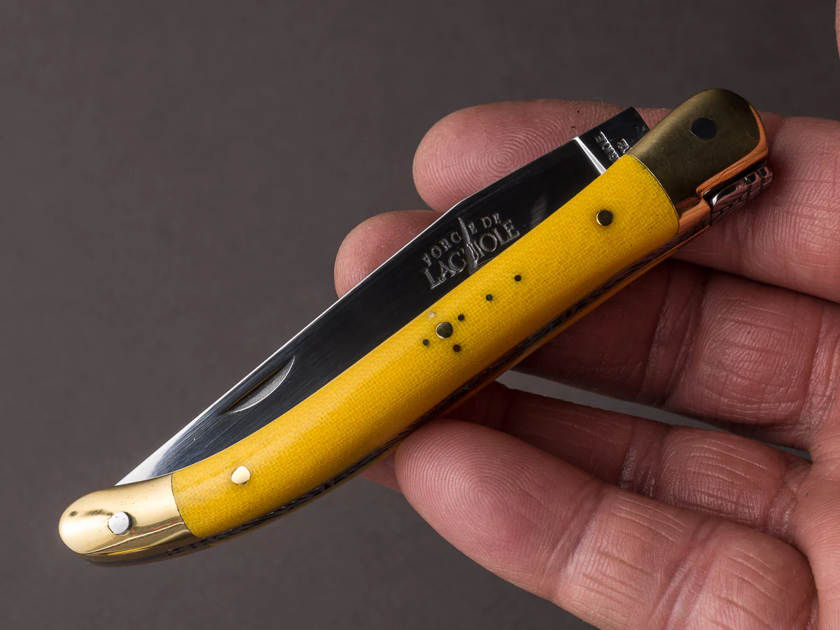 Forge de Laguiole - 90mm Folding Knife - Spring Lock - Yellow Micarta & Brass Handle - Image 6