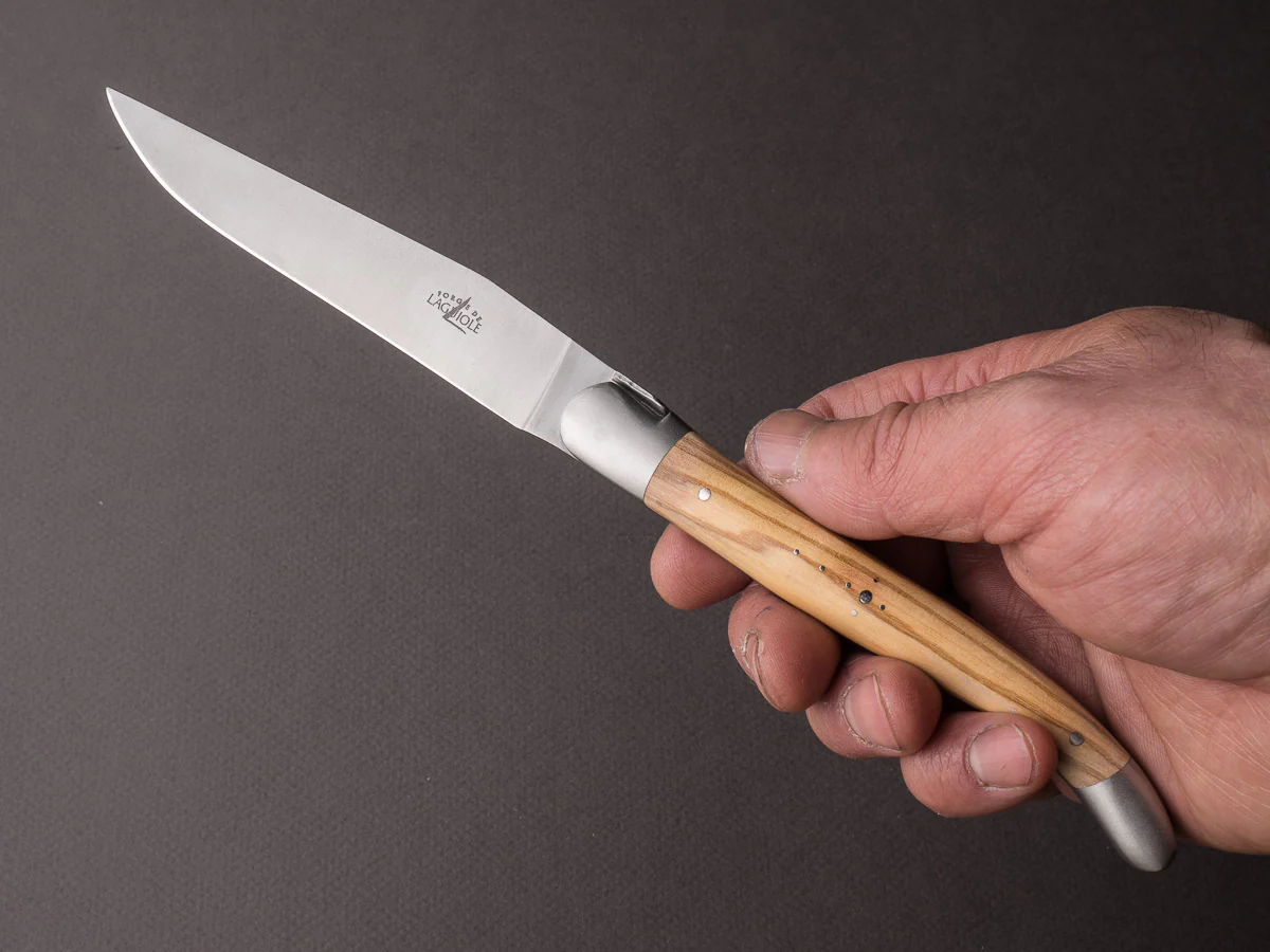 Forge de Laguiole - Steak/Table Knives - Satin Bolsters - Olive & Steel Handle - Image 4