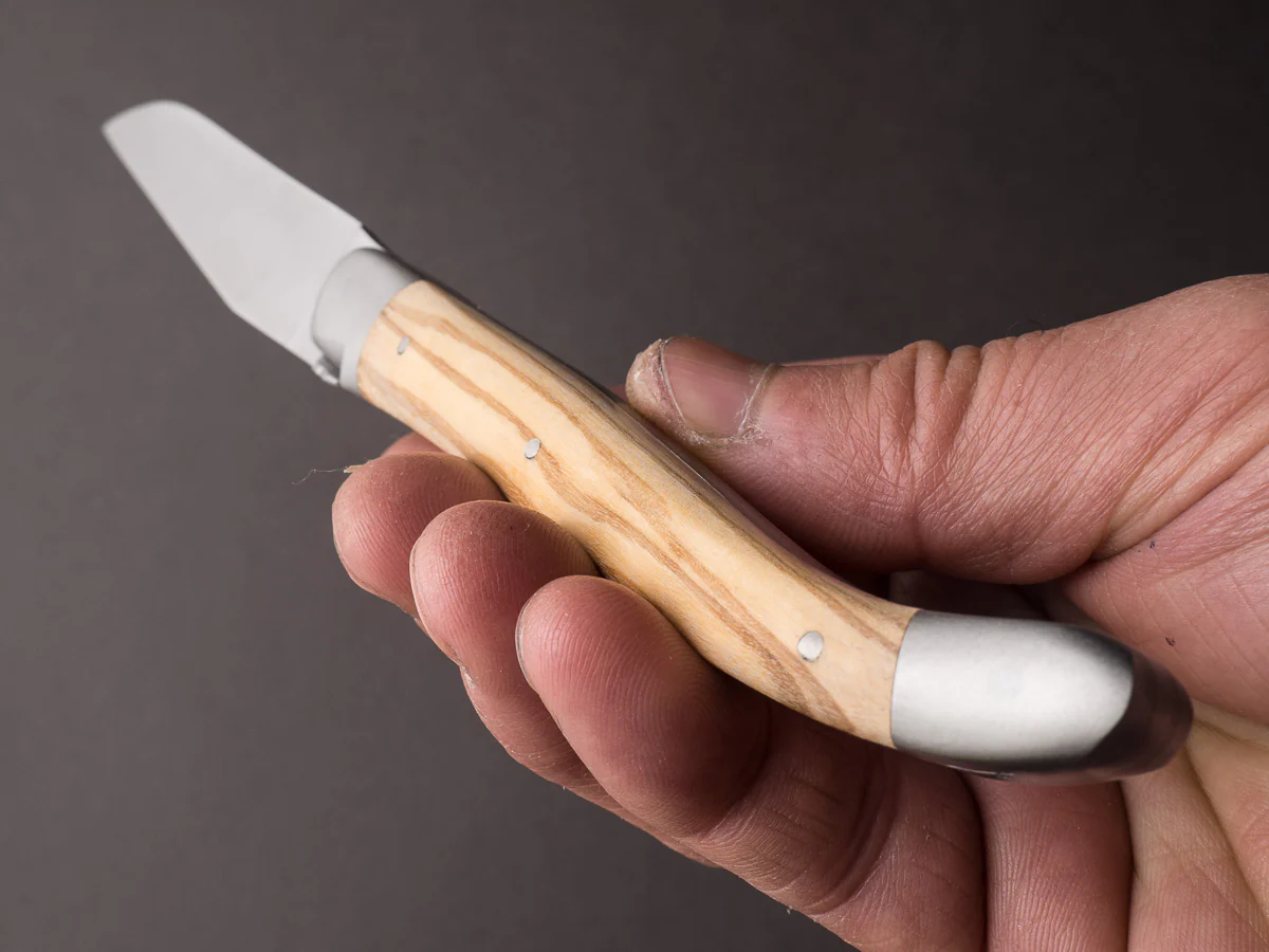 Forge de Laguiole - Steak/Table Knives - Satin Bolsters - Olive & Steel Handle - Image 8