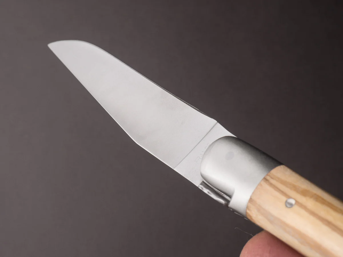 Forge de Laguiole - Steak/Table Knives - Satin Bolsters - Olive & Steel Handle - Image 9
