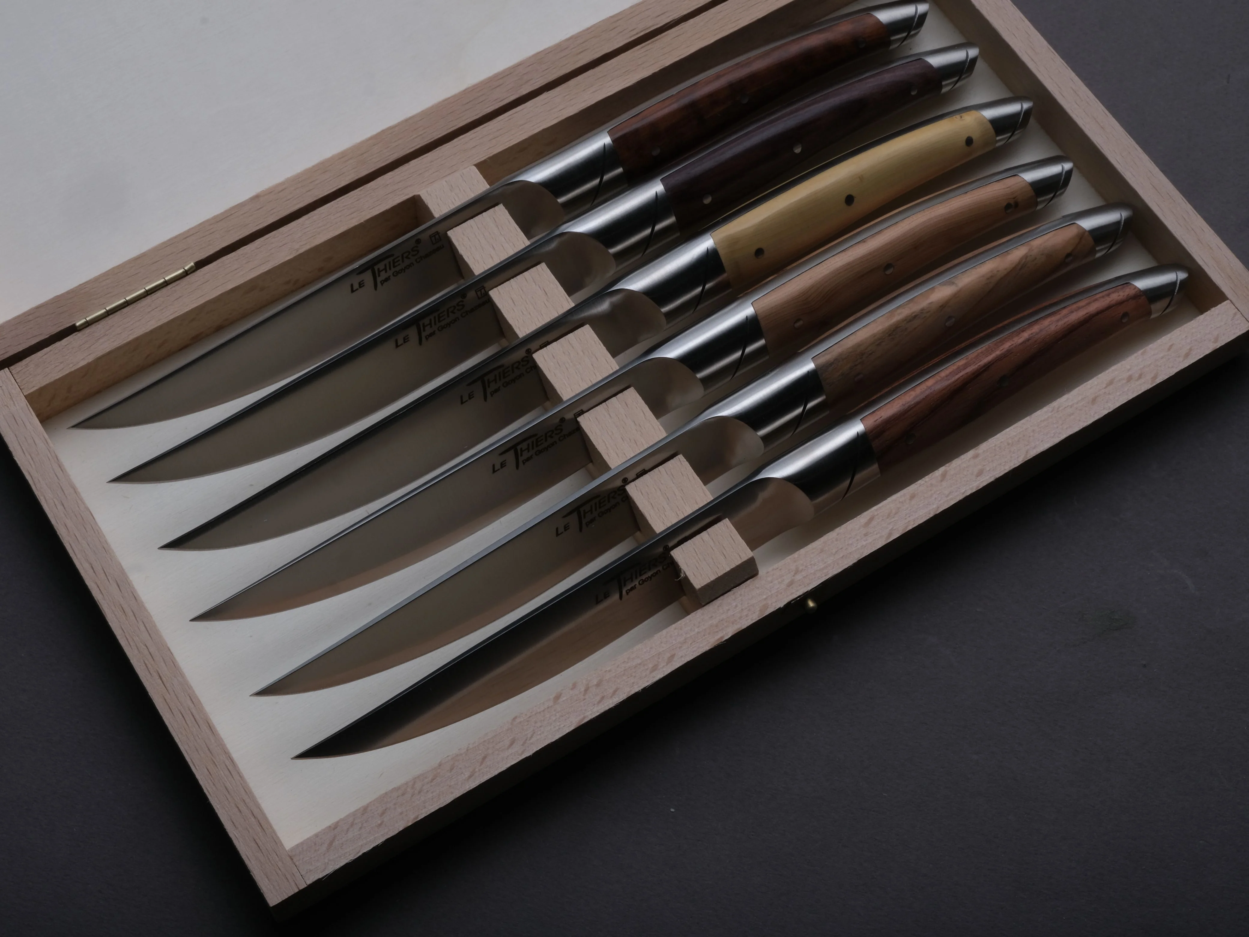 Goyon Chazeau - Le Thiers Avantage - Steak/Table Knives - Mixed Wood Handles - Set of 6