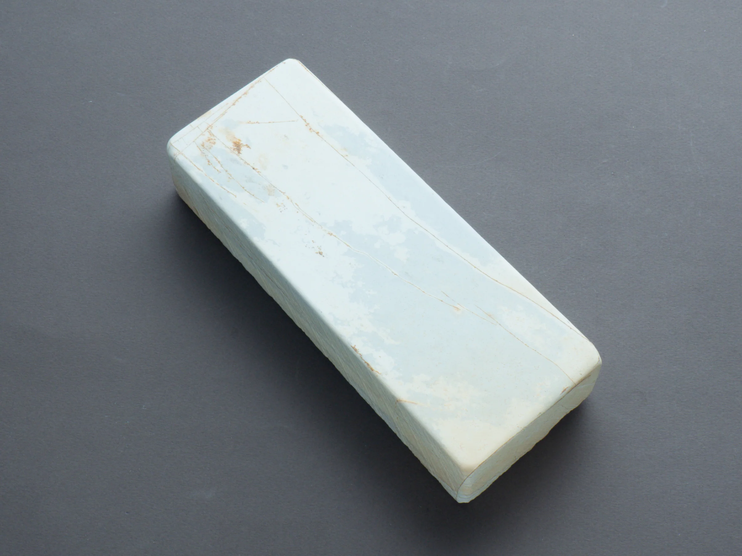 Komon - Natural Stone - Shiro Suita (no. 007)