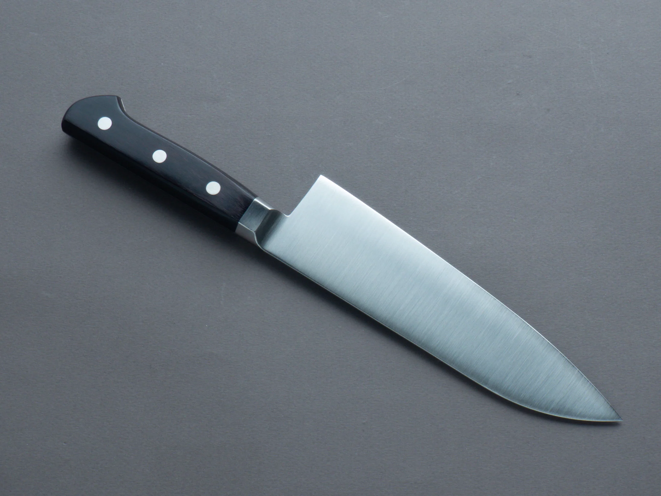 Hitohira - Imojiya TH - Stainless - Migaki - Santoku - 180mm - Western Handle - Image 2