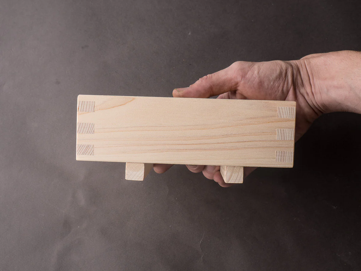 Komon - Hinoki Press Sushi Box - 2 Piece Vertical Cut - Image 3