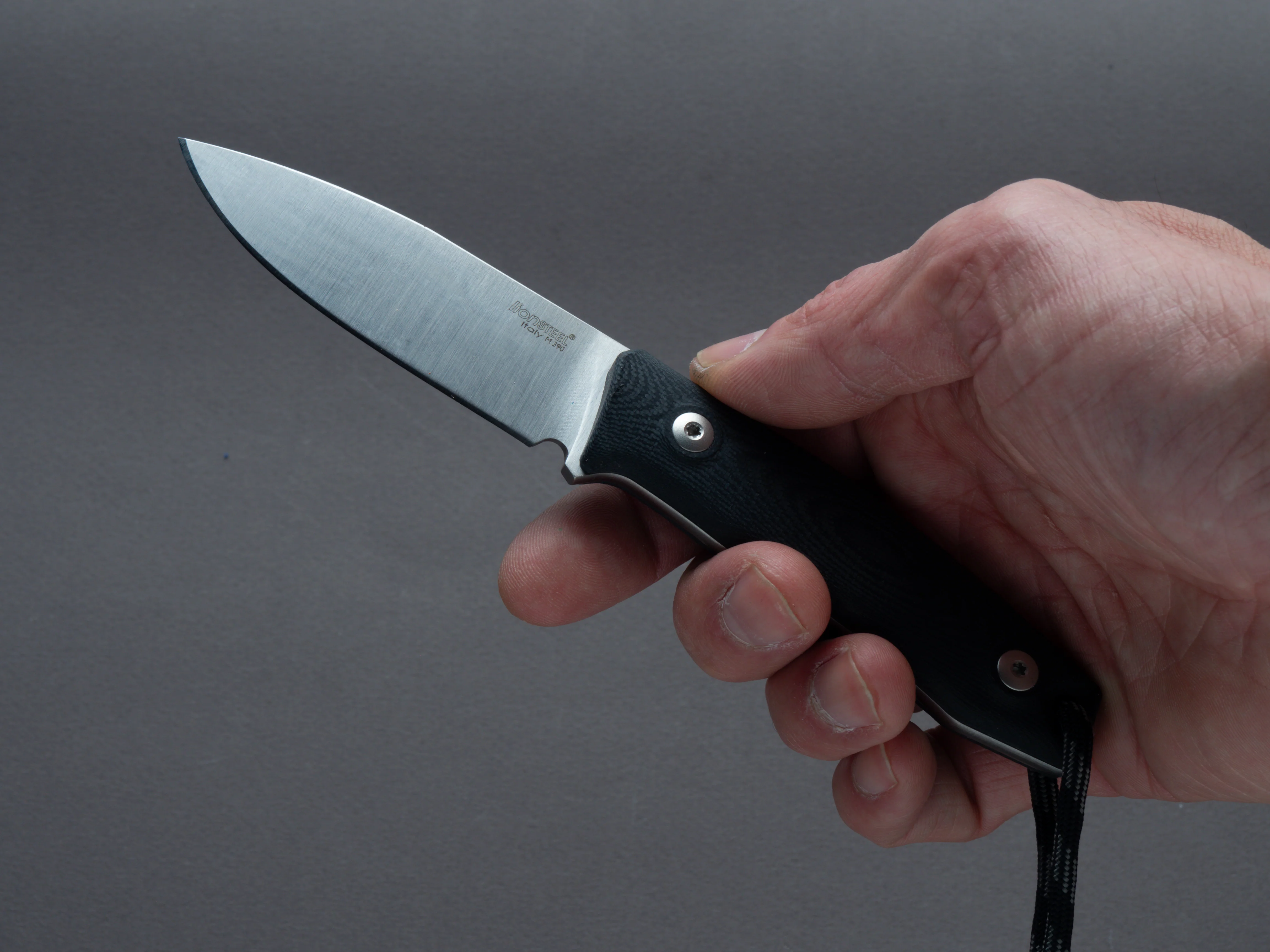 lionSTEEL - Fixed Blade - M1 - M390 - 75mm - Black G10 Handle - Leather Sheath - Image 4
