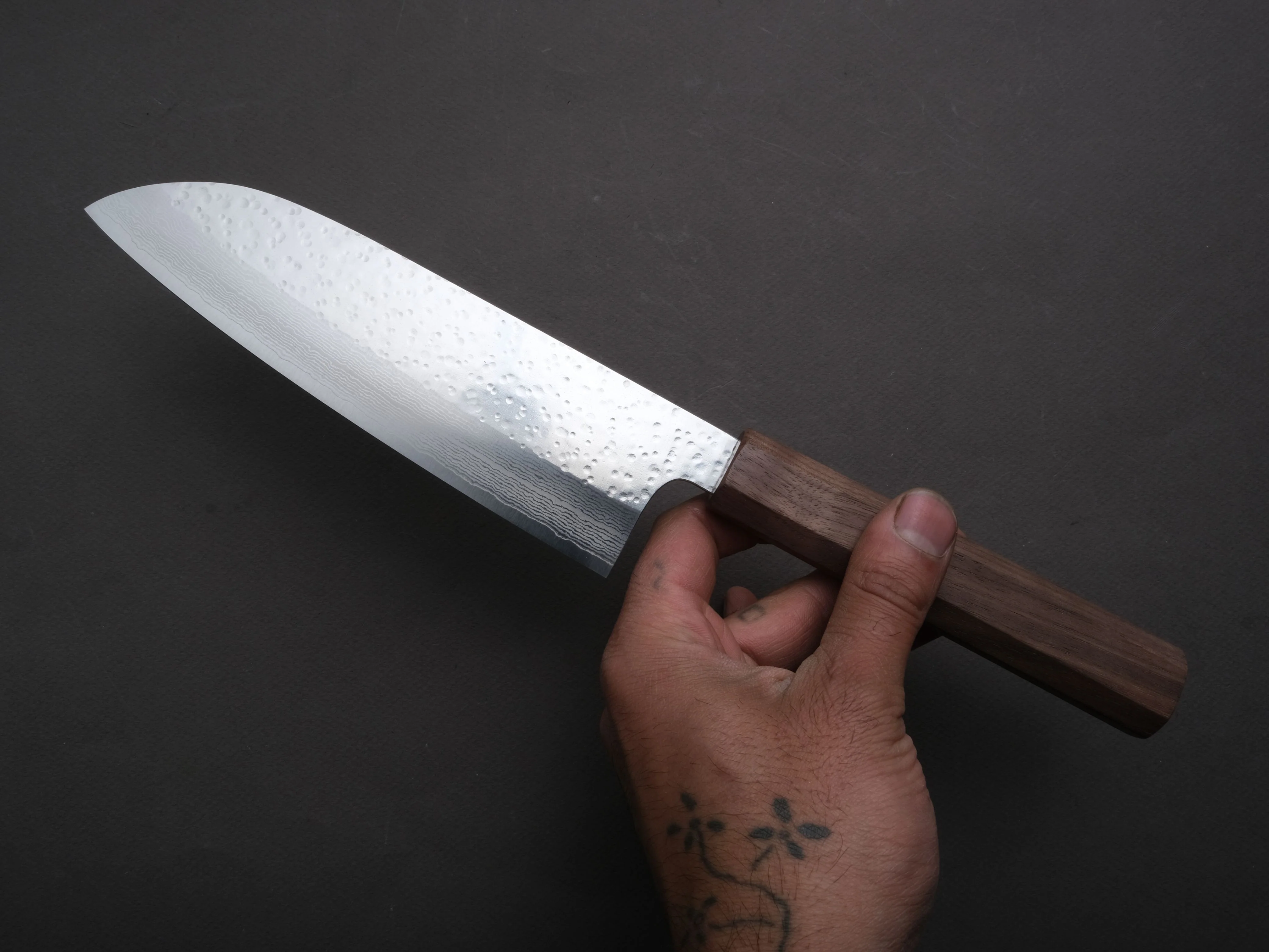 Makoto Kurosaki - STK - VG7 - Santoku - 165mm - Walnut Handle - Image 4
