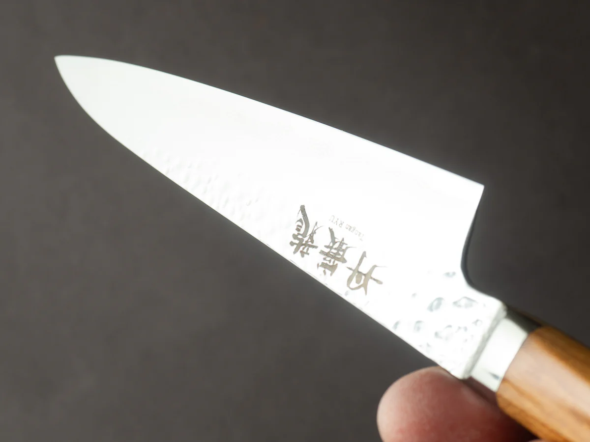 RYUSEN - TANGANRYU - VG10 Tsuchime Damascus - 150mm Petty - Maple Handle - Image 10