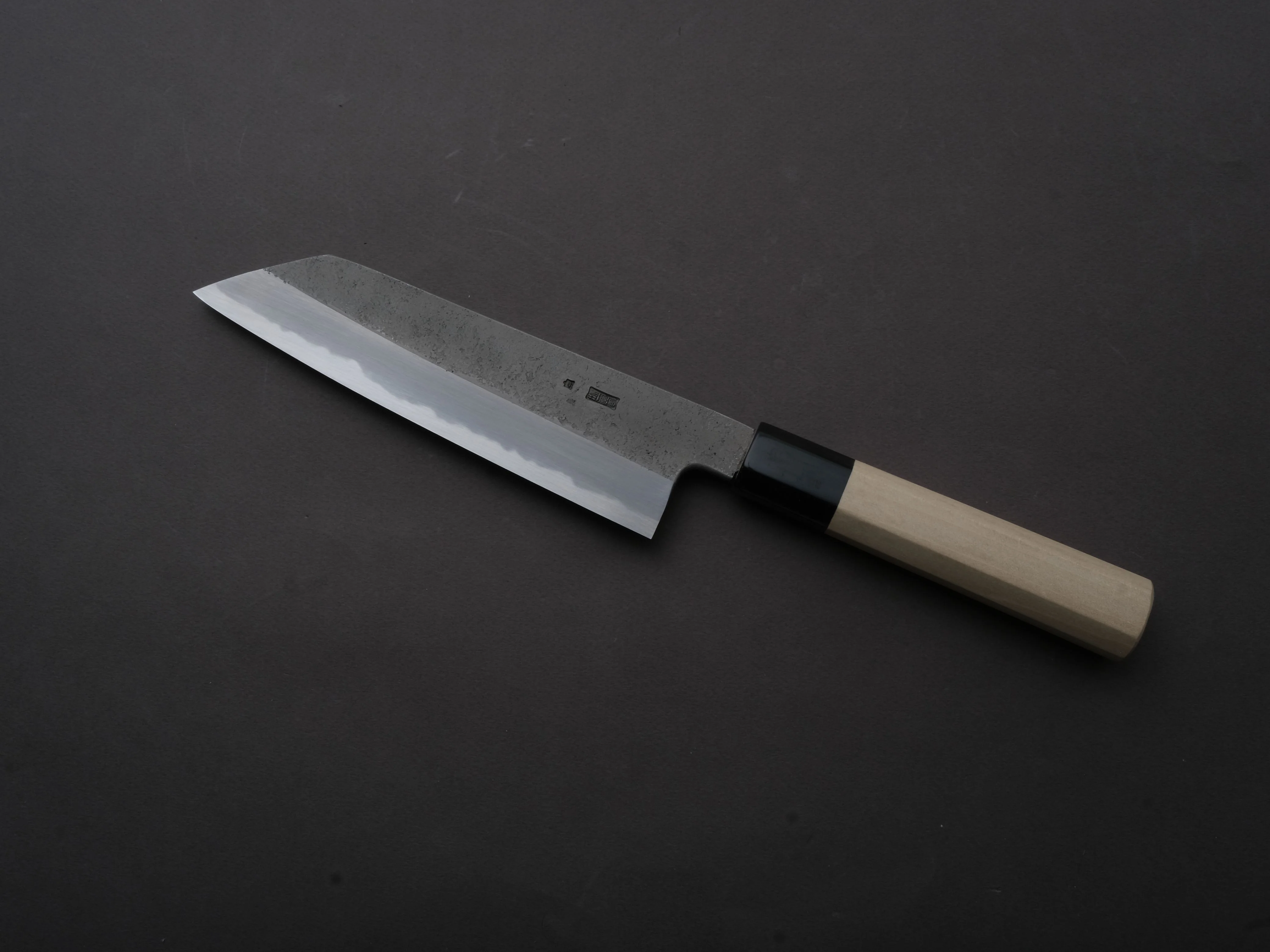 Sakai Kikumori - KIKUZUKI RIN - White #2 - Nashiji - Kiritsuke Santoku - 180mm - Magnolia Wood Handle - Image 2