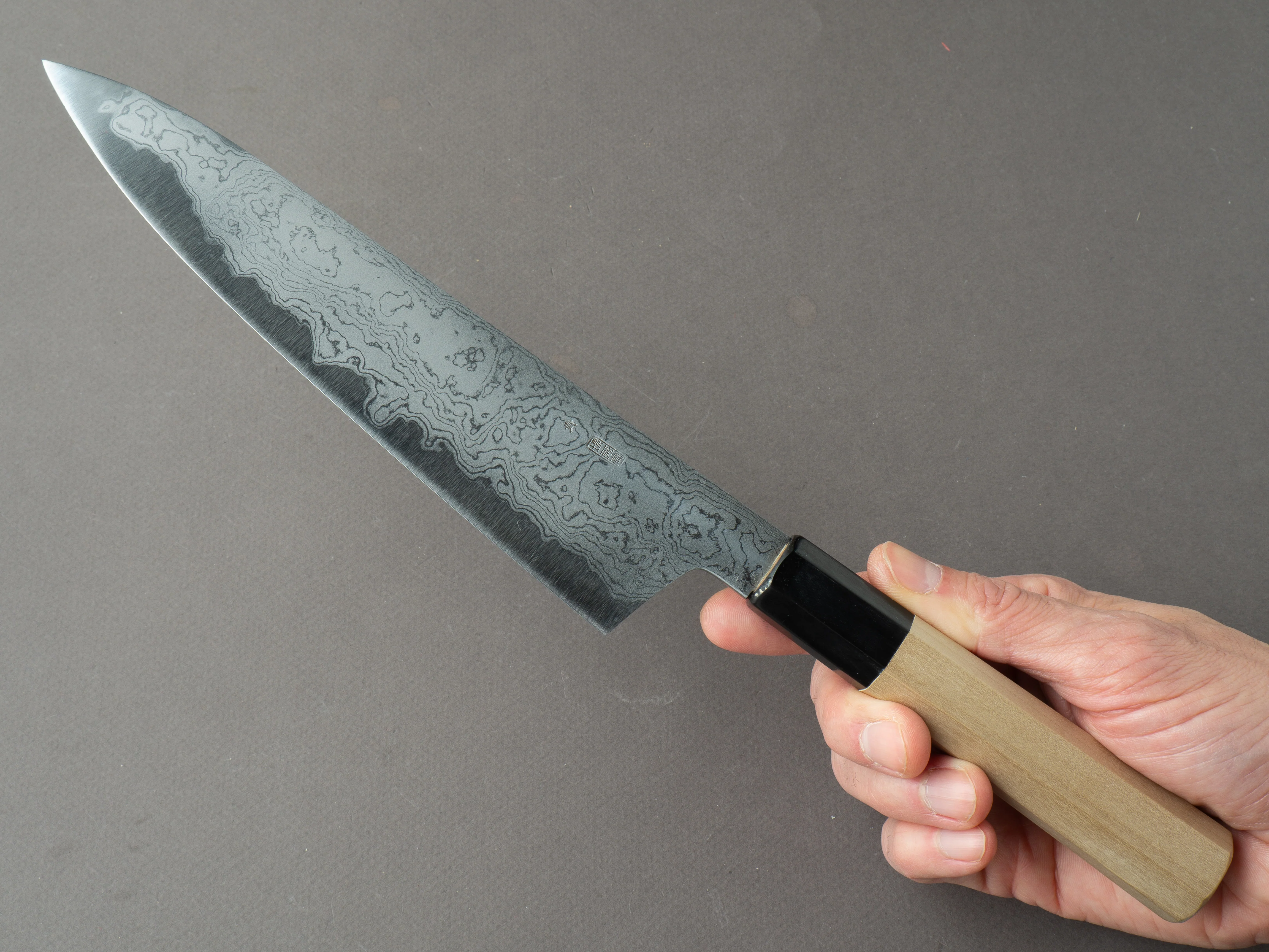 Sakai Kikumori - Kikuzuki Uzu - Blue #1 - Damascus - Gyuto - 210mm - Magnolia Handle - Image 6