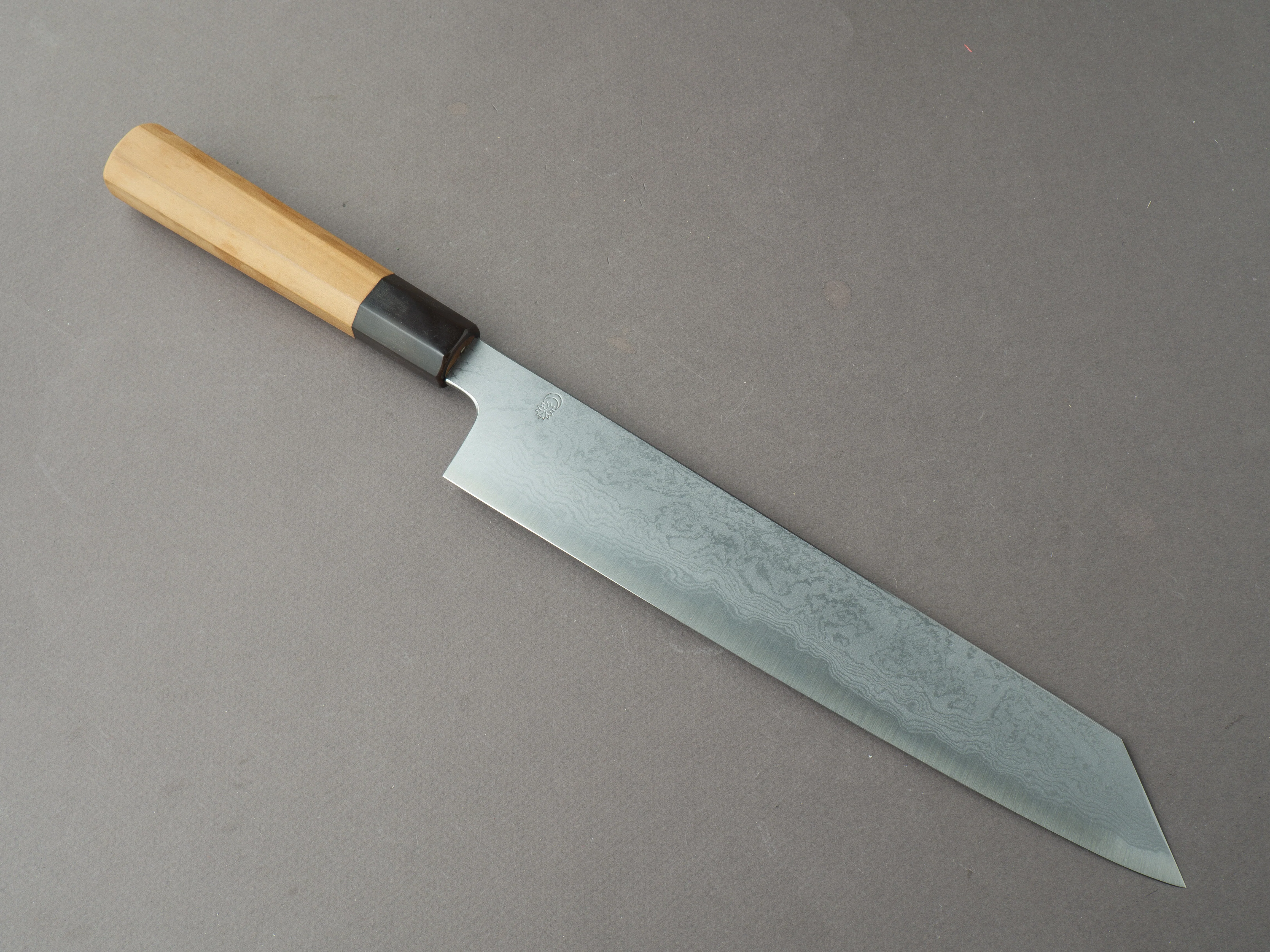 Sakai Kikumori - Kikuzuki Uzu - Blue #1 - Damascus - Kiritsuke Gyuto - 270mm - Magnolia Handle