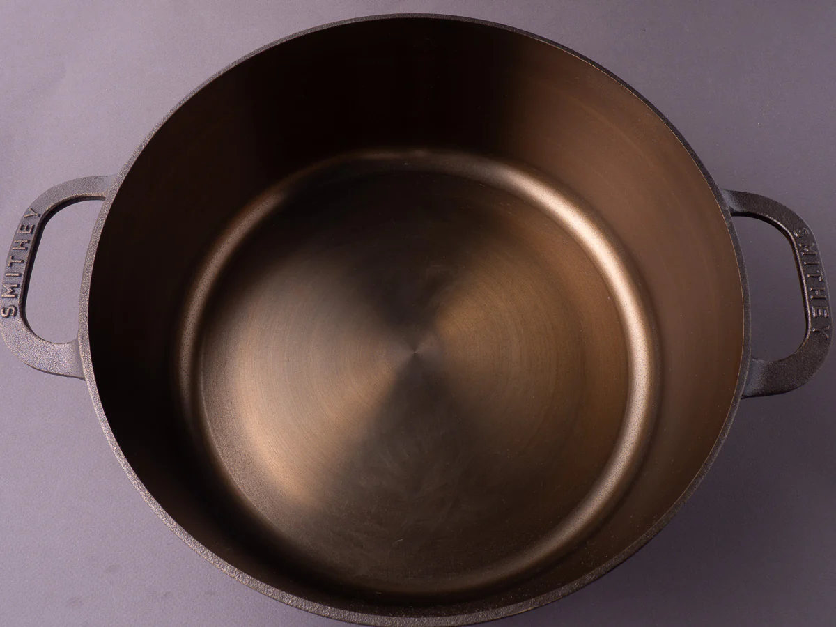 Smithey Ironware - Cast Iron - 7.5 Qt Dutch Oven - Image 2